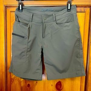 NRS roll-up hiking short
